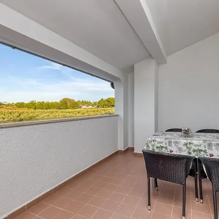 דירה Lucijan פורץ